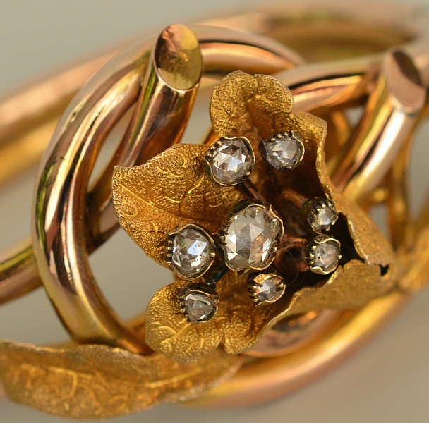 Bransoleta złota z rozetami diamentowymi  - kwiat lilii - w oryginalnym etui, ok. 1850 r.