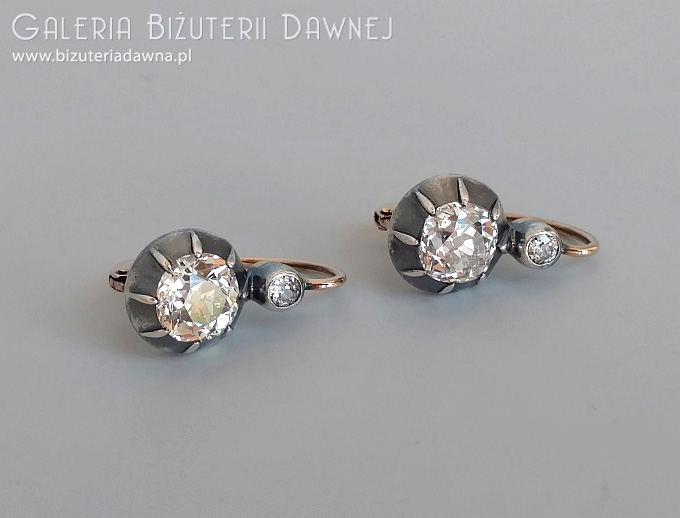 DIAMENT W DIAMENCIE - XIX w. kolczyki z brylantami starego szlifu - 3,84 ct, z piękną inkluzją diamentu - bipiramidą