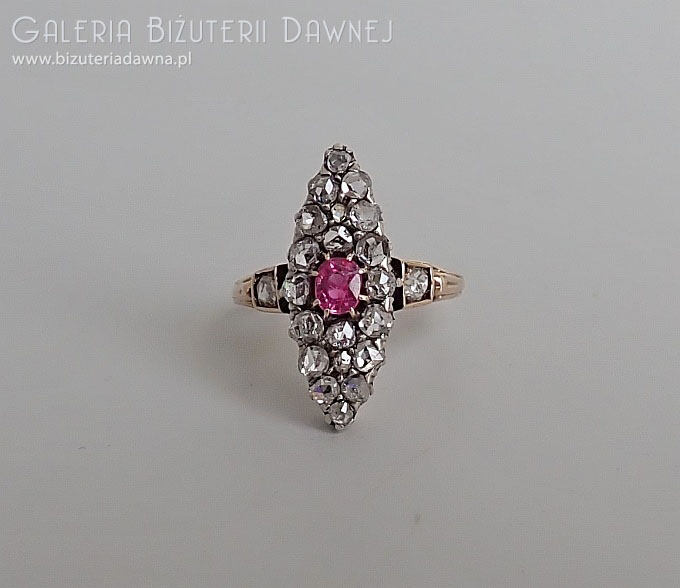 Pierścionek z różowym szafirem i diamentami w szlifach rozet 1 ct, pocz. XX w., śliczna markiza 