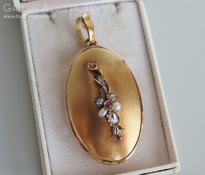Medalion złoty - secesja, Wiedeń ok. 1900 r., diamenty i perły