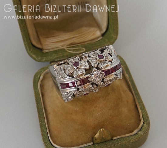 Platynowy pierścionek - sygnecik art deco - z diamentami i rubinami - USA,  lata 1940/50-te